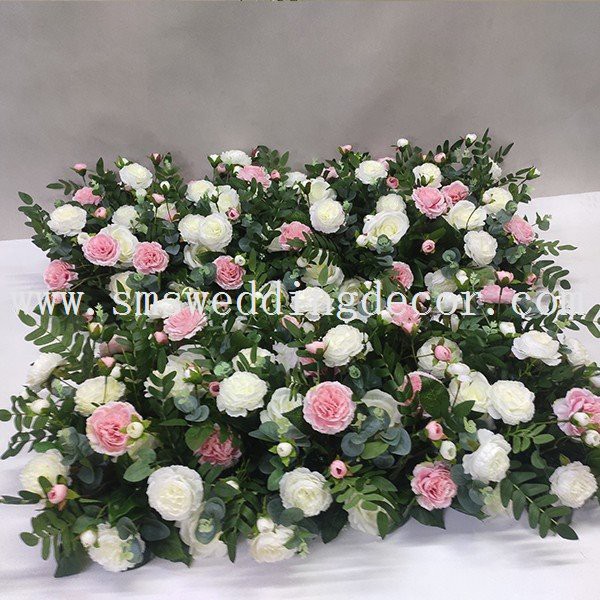 floral arrangement table runner