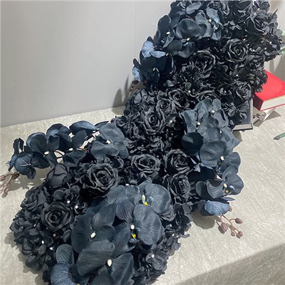 گل های سیاه عروسی