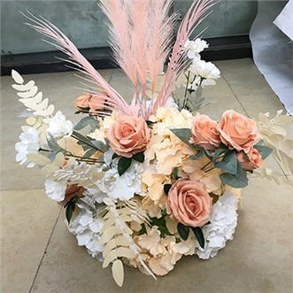 گل آرایی میز عقد بوهو