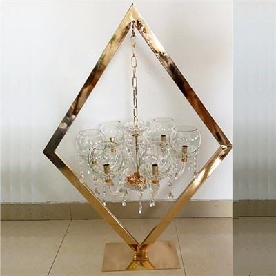 لوستر کریستالی برای مراسم عروسی