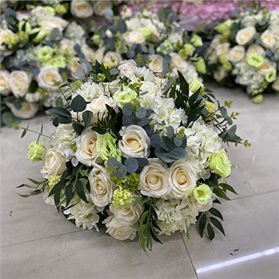 میز گل مصنوعی