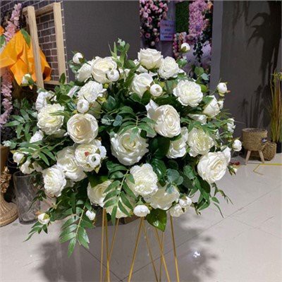 قسمت مرکزی گل سبز و سفید