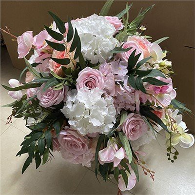 گل های صورتی برای مراسم عروسی