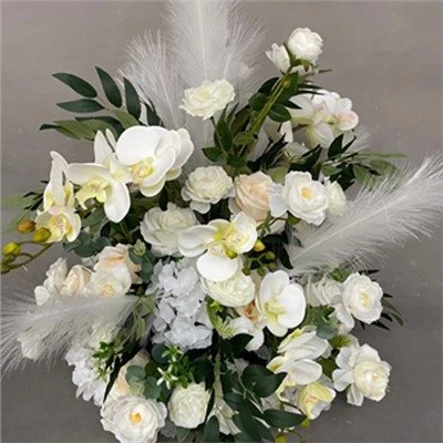 مرکز عروسی سفید و سبز
