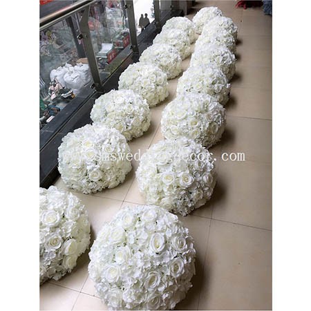 all white floral centerpieces(001)