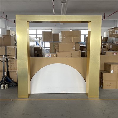 پس زمینه قوس ایستاده