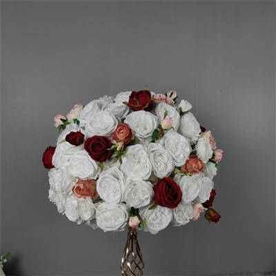 توپ سفید گل