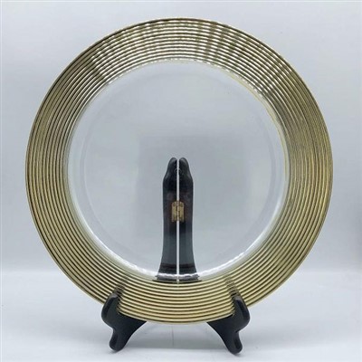 بشقاب های پلاستیکی برای پذیرایی عروسی